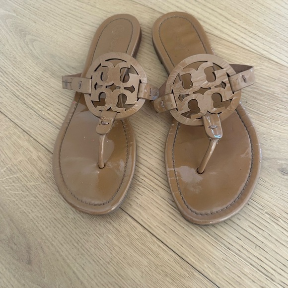 Miller Leather Sandal
TORY BURCH 10 womens Tan - Picture 3 of 3